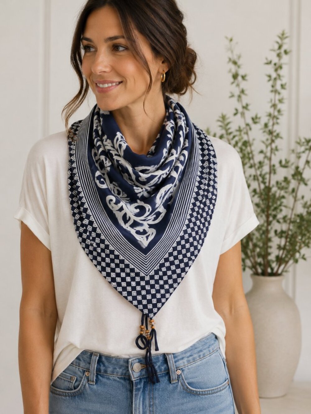 NWT Olsen Navy & White Printed Square 100% cottonScarf with Beaded Tassels 39x39